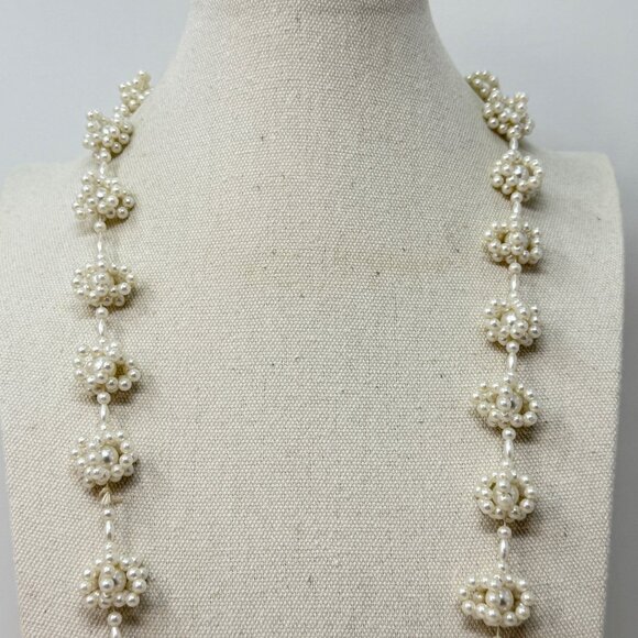 Vintage Imitation Pearl Knot Station Necklace Long Length Creamy White‎ Coquette - Picture 4 of 8